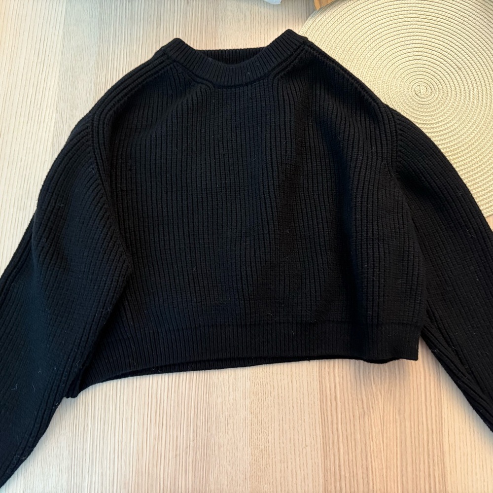 Zara Cozy Black Knit Crop Top Sweater